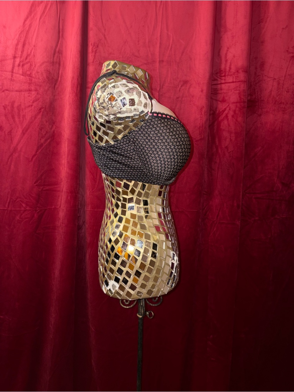 Vintage VS Black & Pink Push-Up Bra with Polka Detail - Picture 2 of 4
